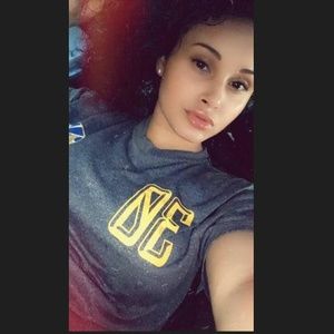 Meet your Posher, Dezi